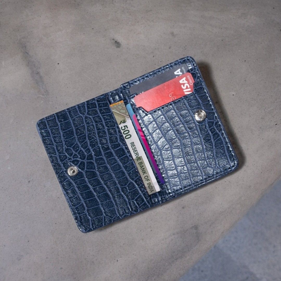 Ritzy Bi-Fold Card Wallet